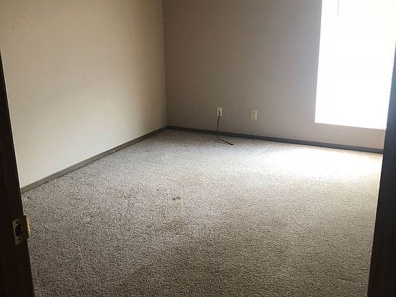 5th image of 8406 S Camay Ave