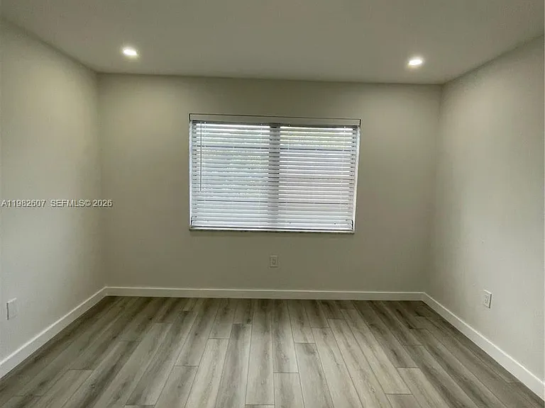 365 NE 125th St #409 — Photo 10