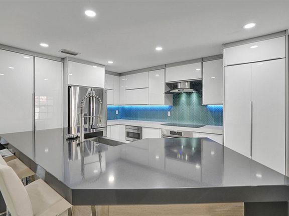 5th image of 73 Centennial Court #73