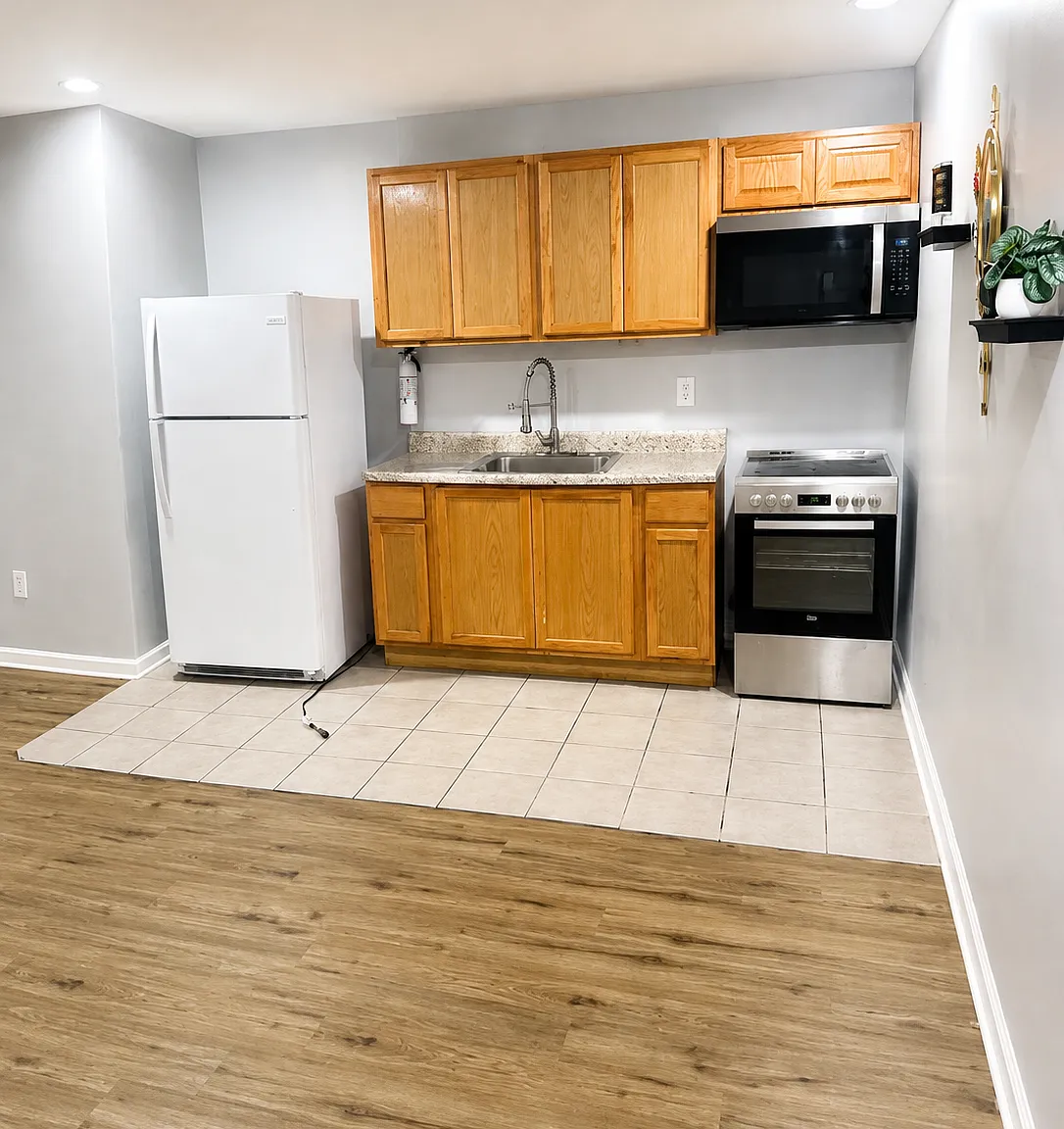 1 bed, 900 sqft, $1,900 — Photo 1