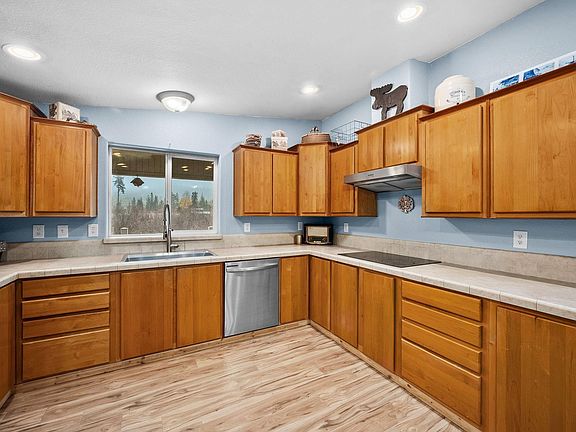 5th image of 319 Crystal Creek Rd