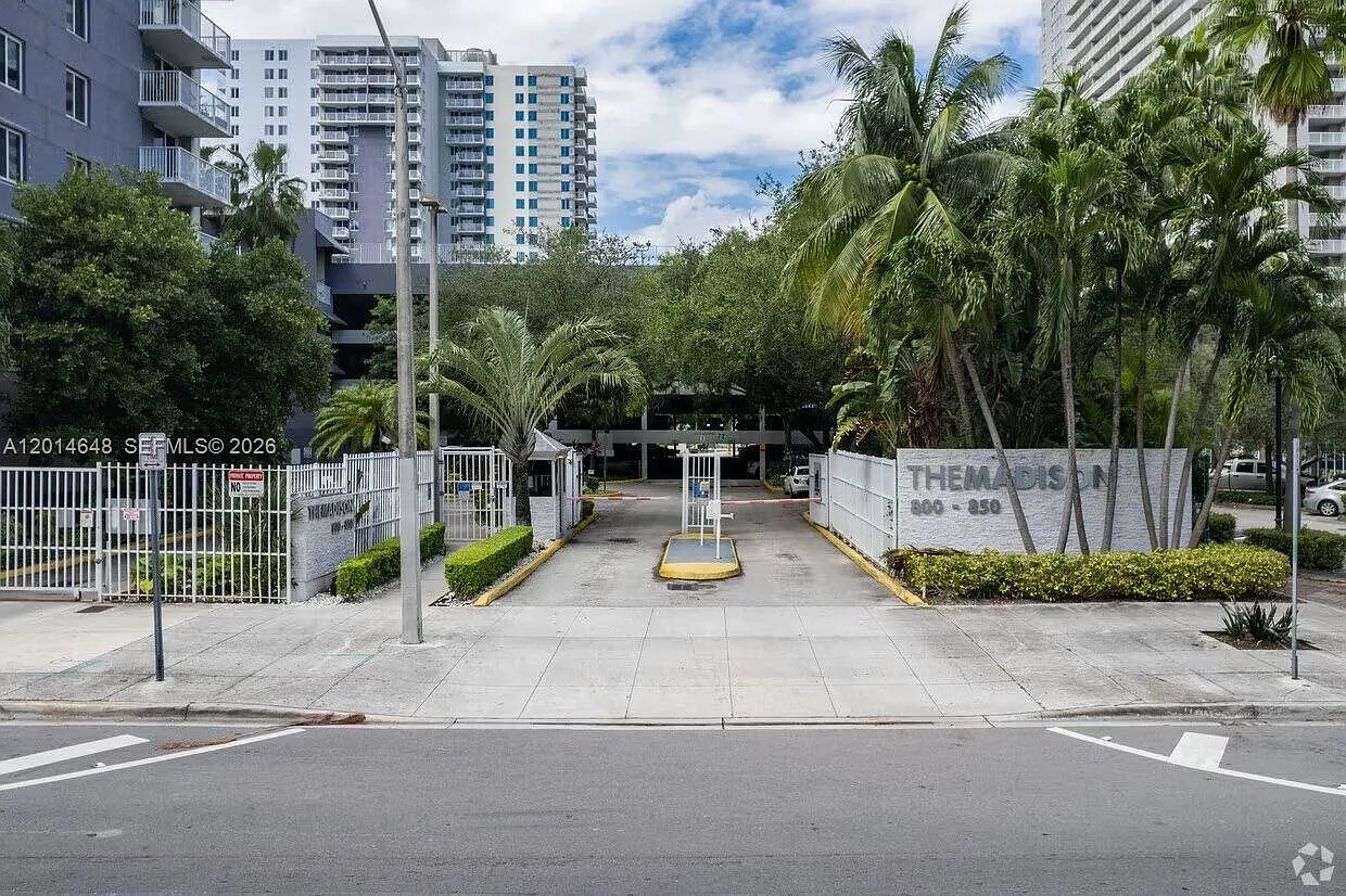 1 bed, 1.0 bath, 575 sqft, $2,100 — Photo 1