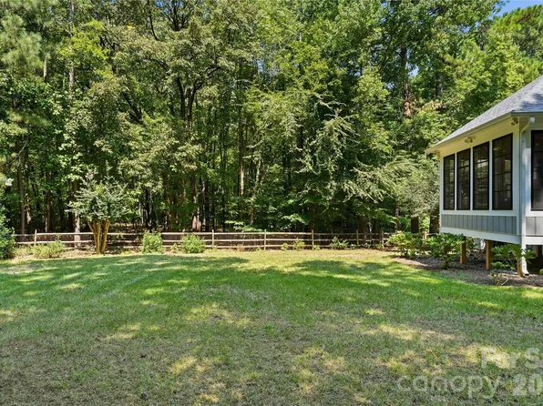 1 Brigadoon Ln, Waxhaw, NC 28173