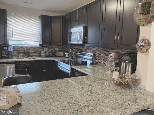 6 Gloucester Ct, Reisterstown, MD 21136