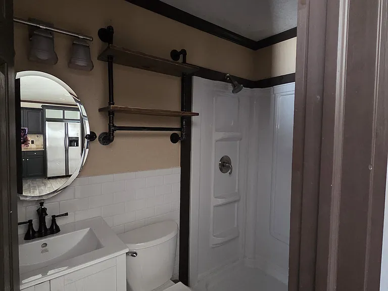 215 E Myrtle Dr — Photo 18