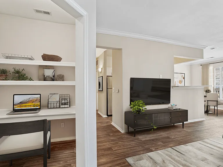 The Lodge at Mallard Creek Apartments — Photo 36