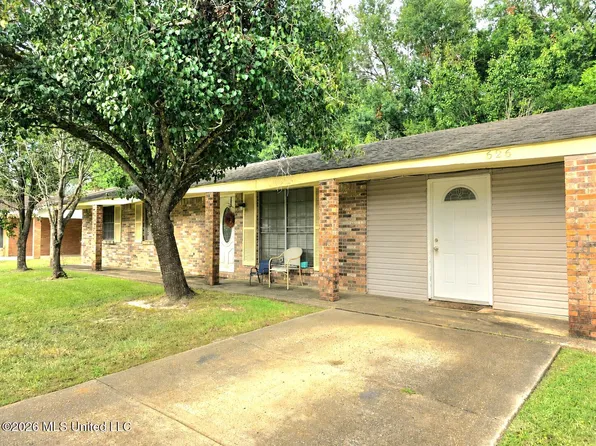 626 Octave St, Diberville, MS 39540