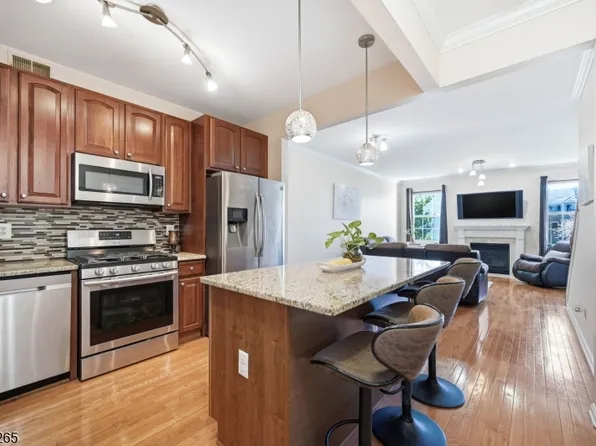 424 Hartford Dr, Nutley Twp., NJ 07110