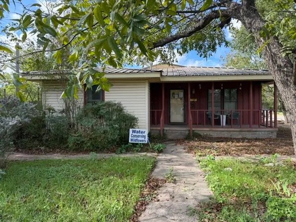 2501 Belmeade St, Brownwood, TX 76801
