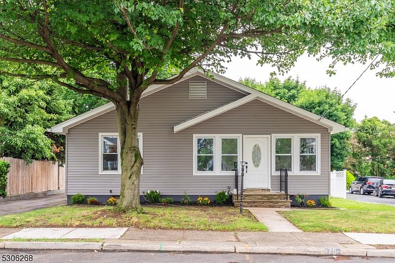 1st image of 75 Pomona Ave