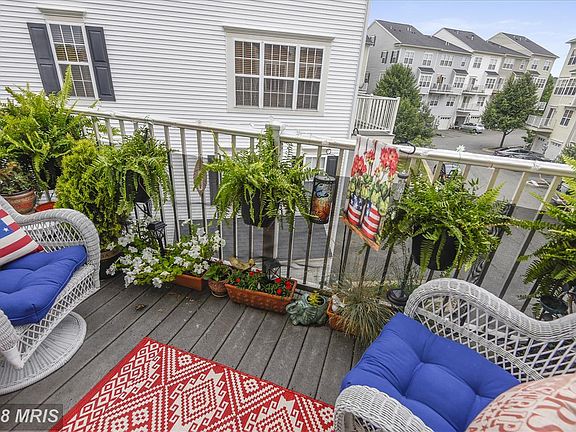4th image of 71 Swanton Mews Unit 200