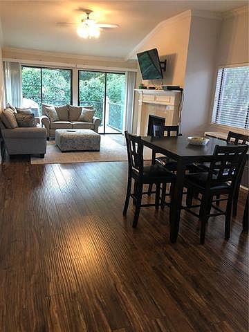 2nd image of 2024 Signal Ridge Pl