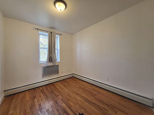 5th image of 539 Evergreen Ave #3