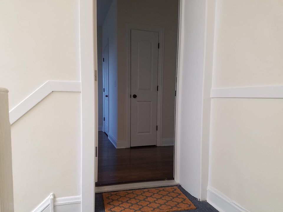 3rd Floor Landing, Facing Unit