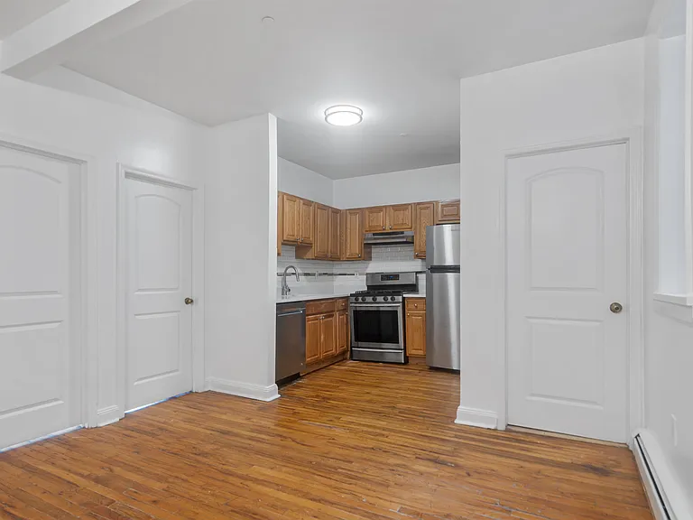 149 Grant Ave #2C — Photo 10