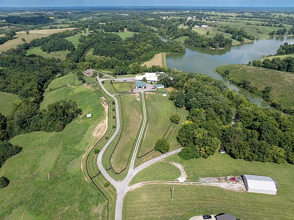 4th image of 250 Boltz Lake Rd