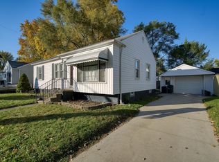 1340 Kingsley St, Mount Clemens, MI 48043