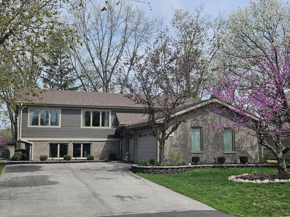 520 Hackberry Rd, Frankfort, IL 60423