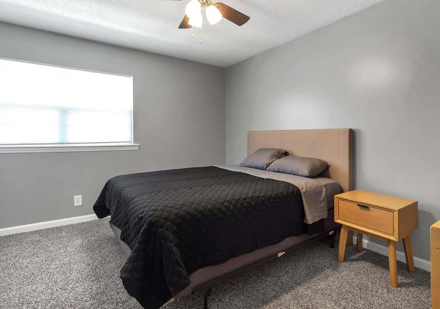 Amelia Apartments and Townhomes — Photo 4