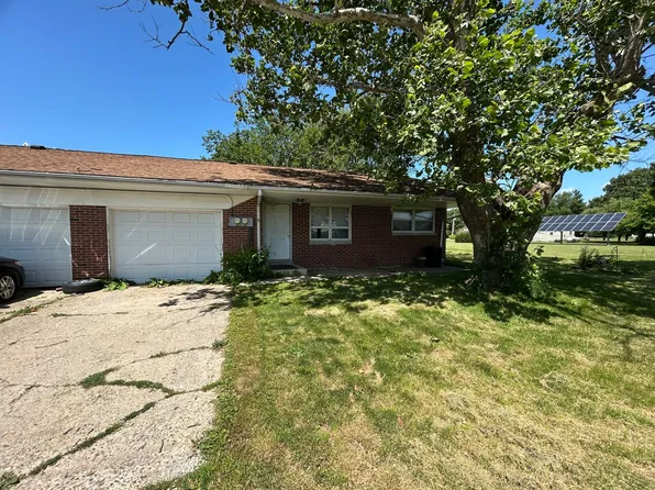 82 E Ford Harris Rd #86, Champaign, IL 61822