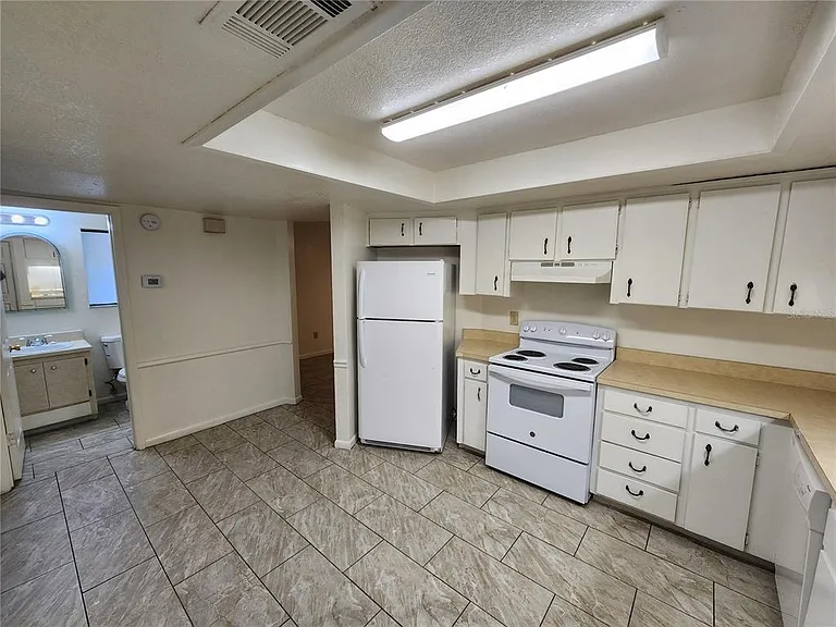 2018 SW 70th Ter — Photo 30