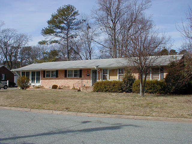 Nice Brick Rancher in Hidenwood