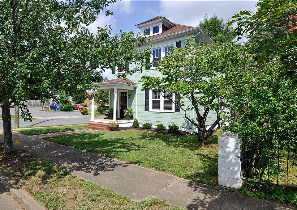 1st image of 907 Charlotte St