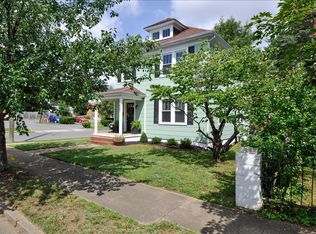 907 Charlotte St, Fredericksburg, VA 22401