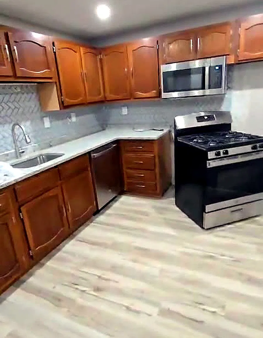 3 bed, 1100 sqft, $3,100 — Photo 1