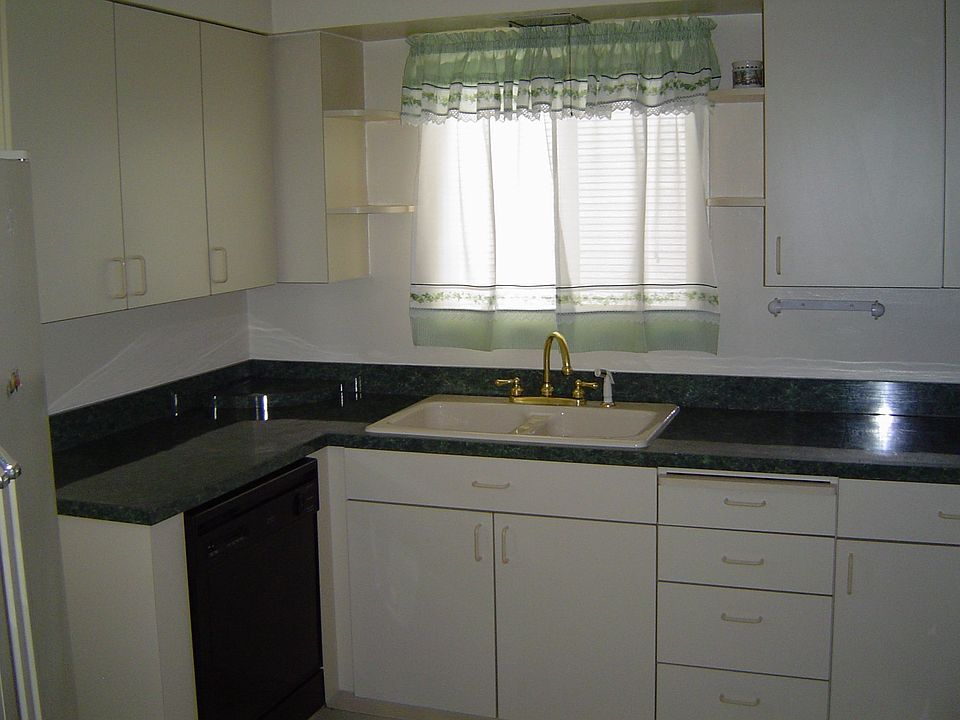 2nd image of 4315 NE 17th Ave