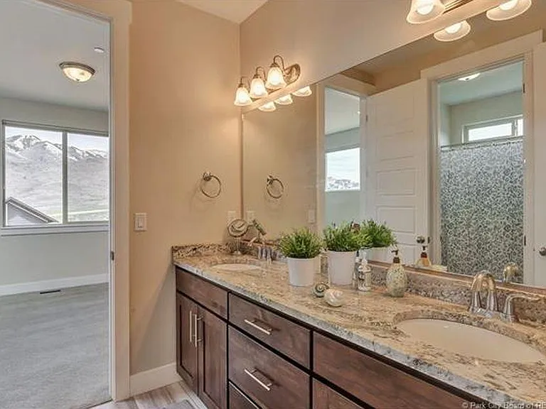 2nd 3rd ensuite bathroom
