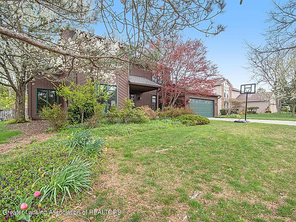 2nd image of 2115 Crestland Dr