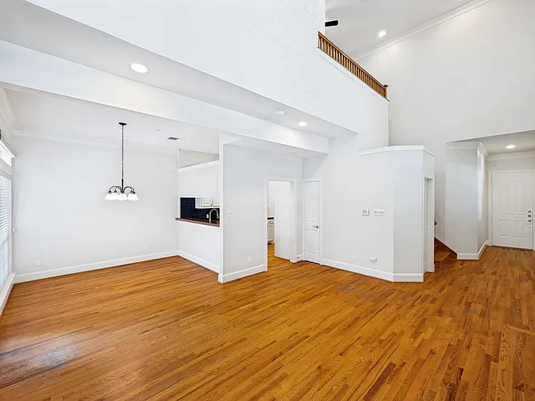 4134 Juliard Dr — Photo 3