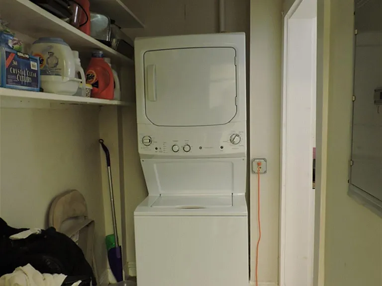 279 Pearl St #1 — Photo 8