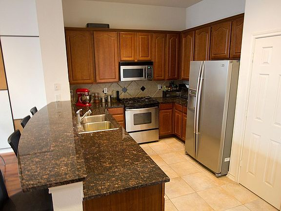 3rd image of 4121 McKinney Ave APT 51