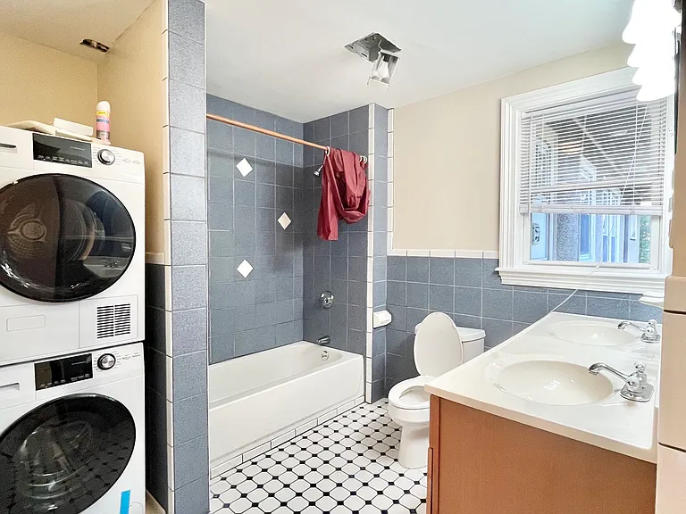 19 Park View St — Photo 12