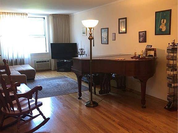 2nd image of 1720 E 13th St APT 5G