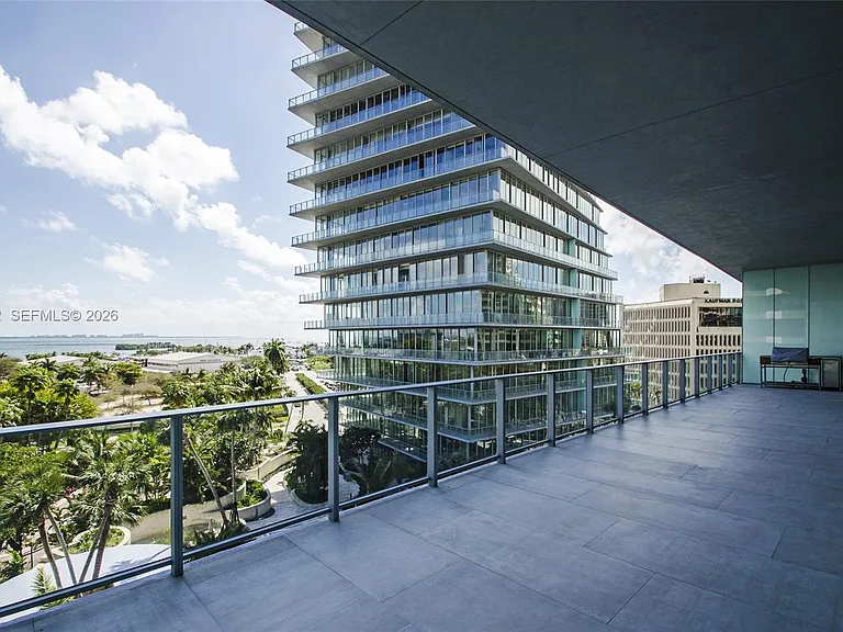 2669 S Bayshore Dr #702 — Photo 4