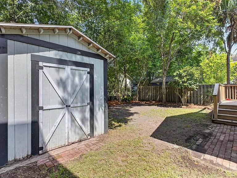 831 Rutledge Ave — Photo 2