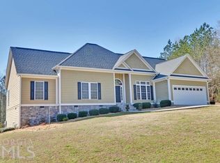 44 Ridgewood Dr, Hartwell, GA 30643