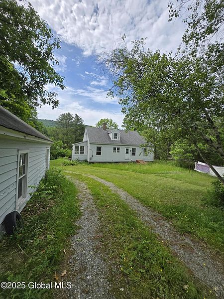 2nd image of 31 Hewitt Road