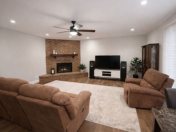 4th image of 1205 Augusta Rd