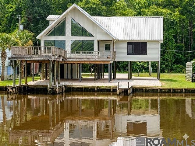 1st image of 18923 River Bend Rd