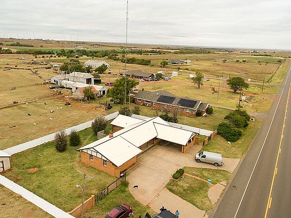 3rd image of 10261 Highway 34