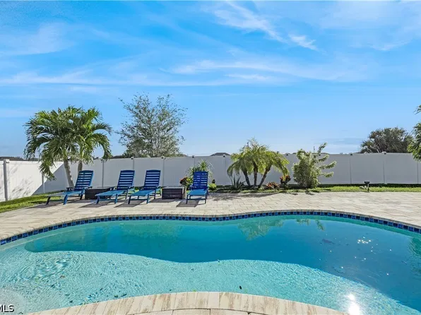 921 NW 8th Pl, Cape Coral, FL 33993