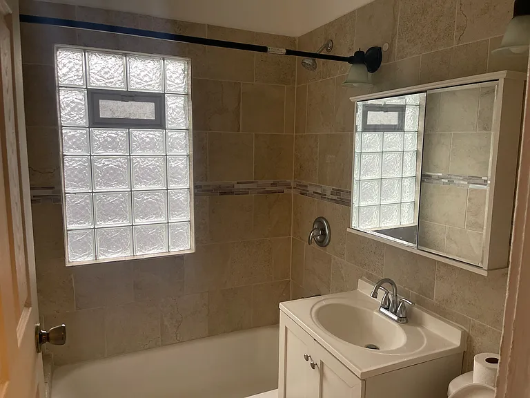 2731 W Concordia Ave #2731 — Photo 6
