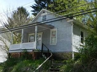 907 Harper Rd, Crescent, PA 15046