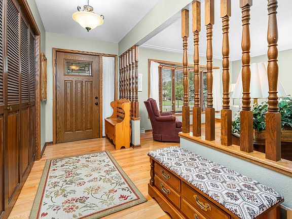 2nd image of 1448 Wildwood Rd