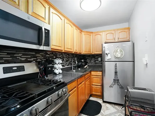 1655 Flatbush Avenue image 2 of 14