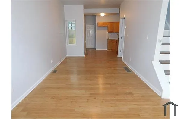 2544 N Sydenham St photo 1